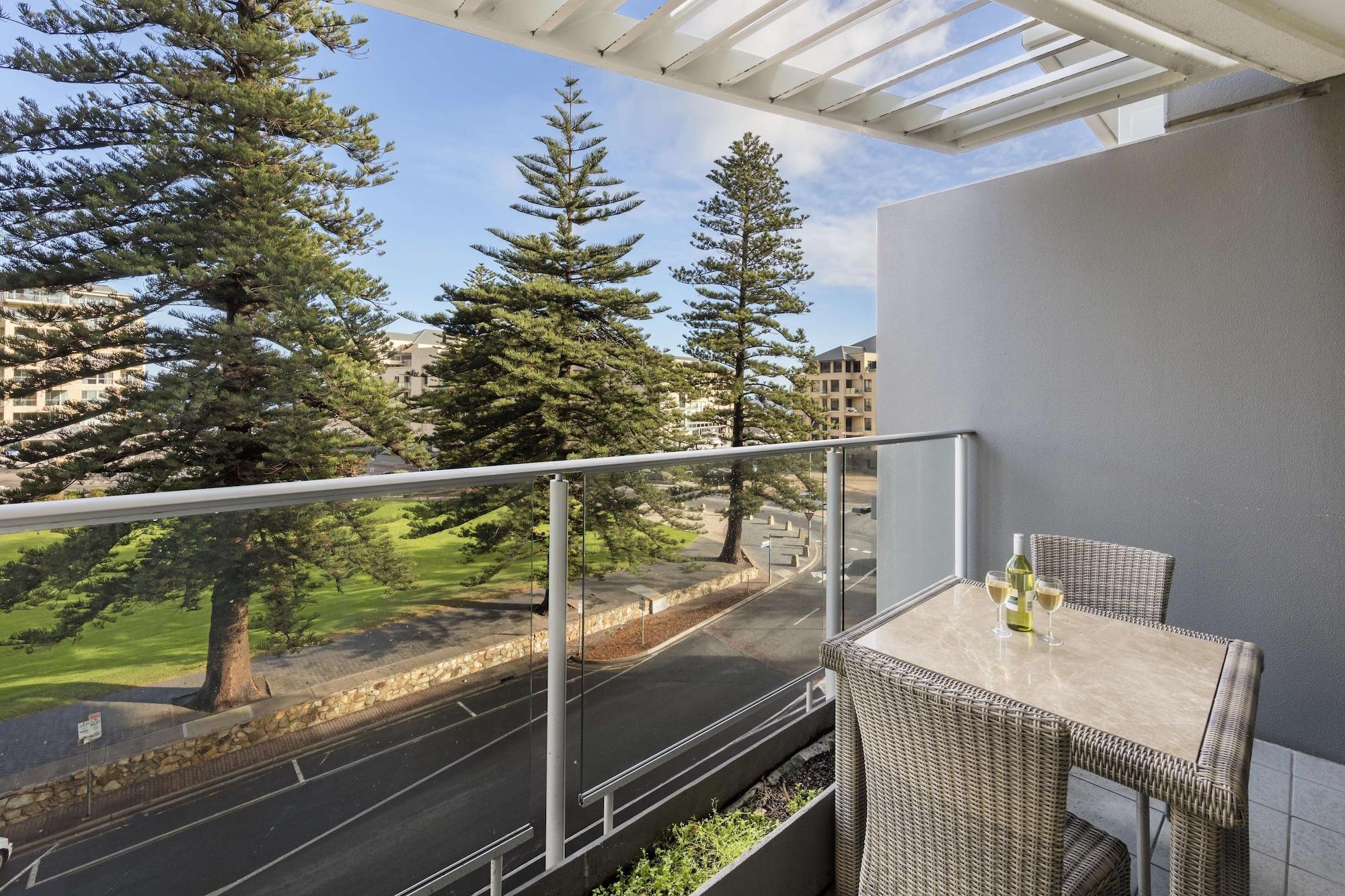 Oaks Glenelg Liberty Suites Adelaida Exterior foto