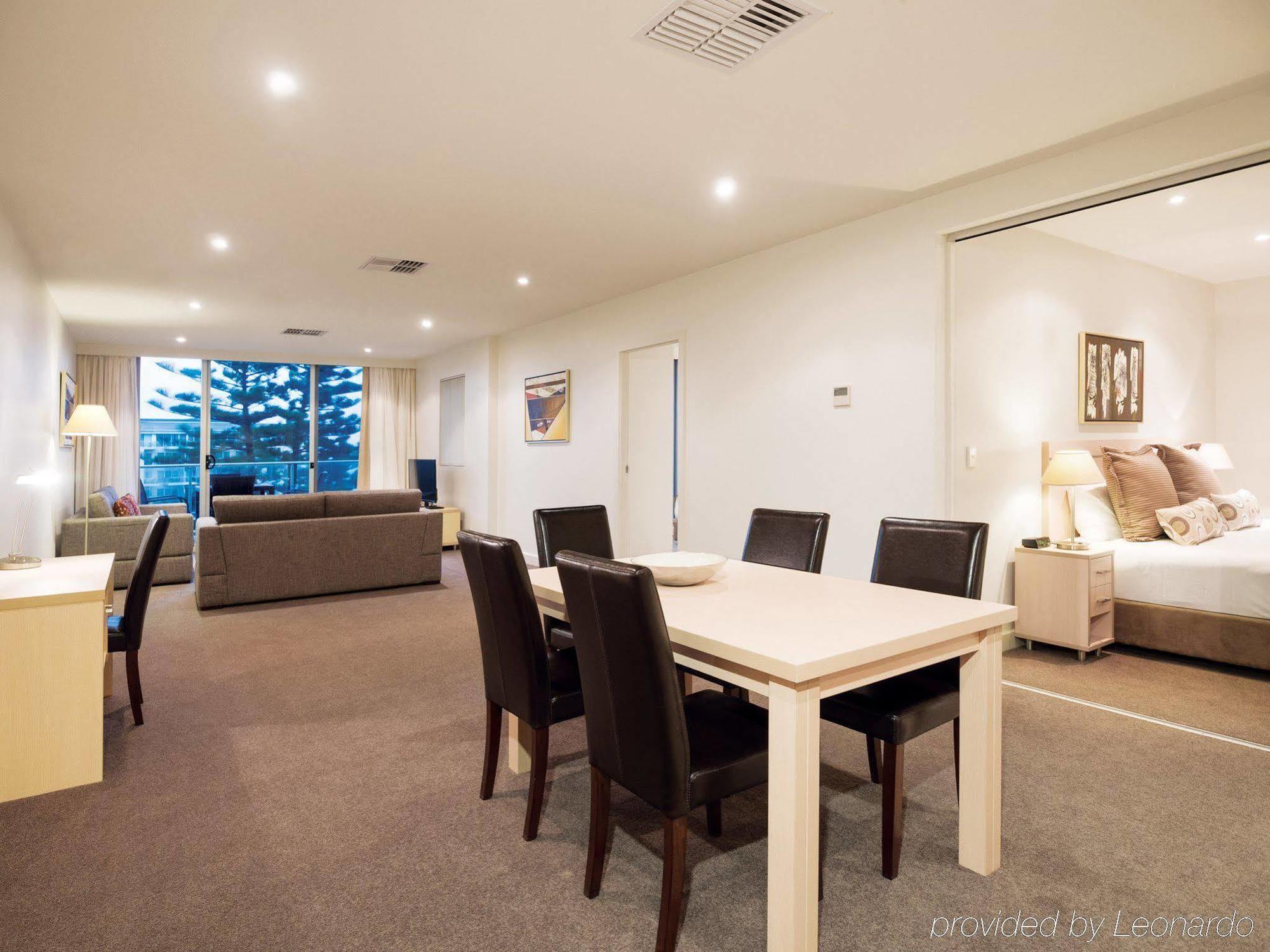 Oaks Glenelg Liberty Suites Adelaida Exterior foto