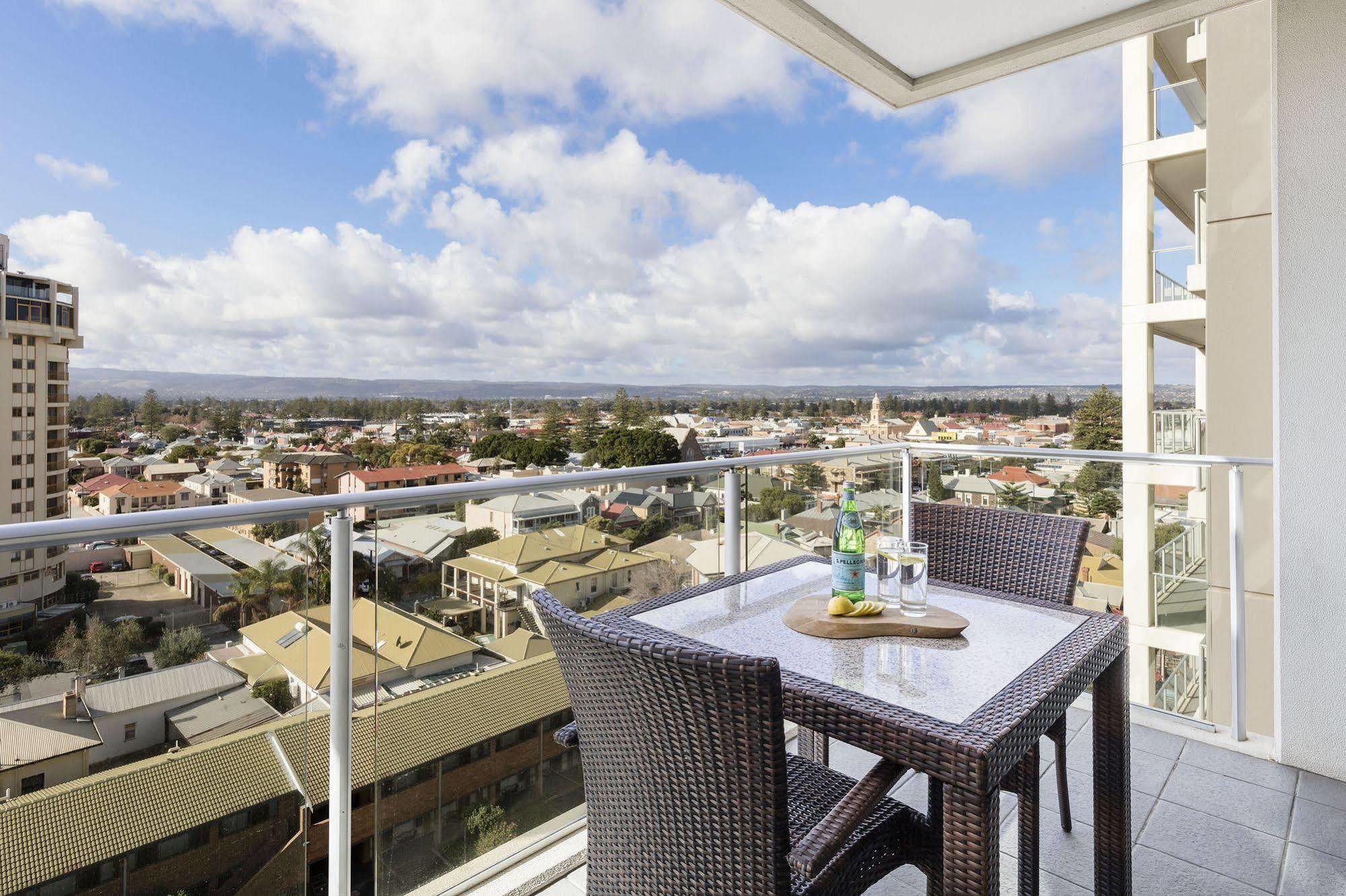 Oaks Glenelg Liberty Suites Adelaida Exterior foto